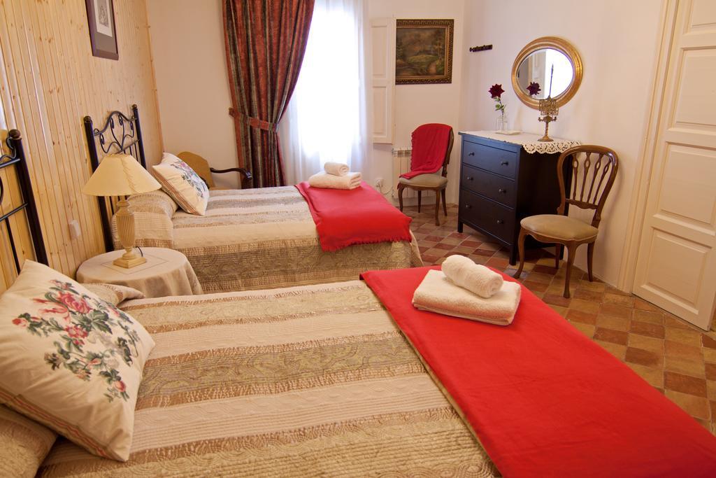 Casa Rural La Casona Urrea de Gaen Ruang foto